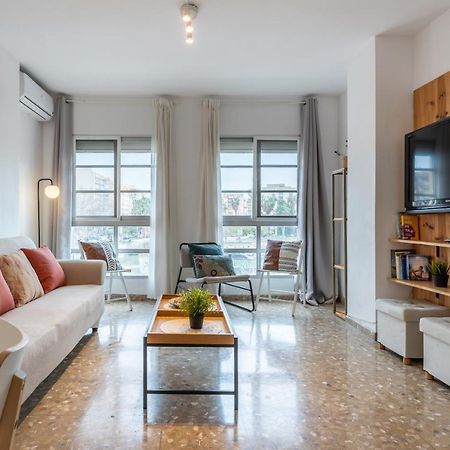Claveles Apartment By Bossh! Apartments มาลากา ภายนอก รูปภาพ