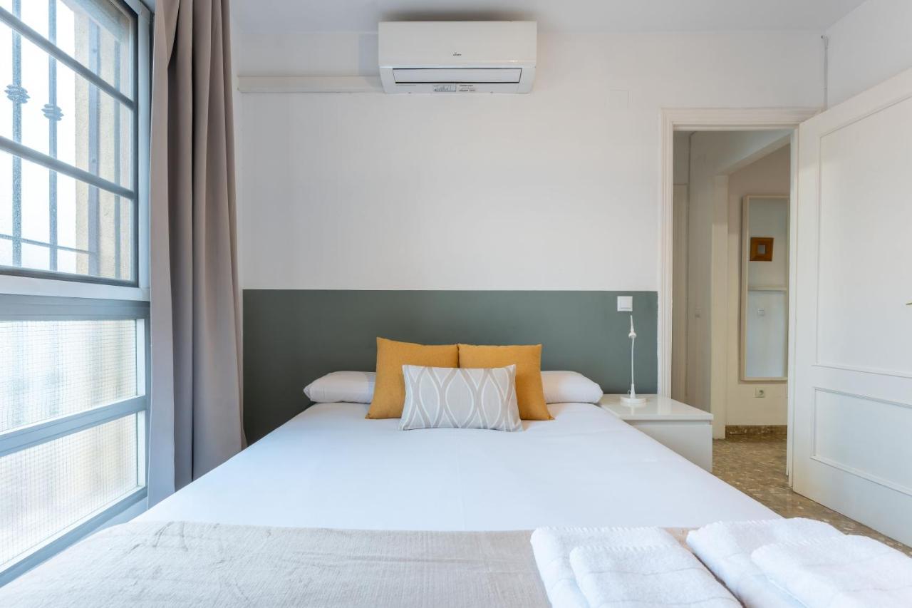 Claveles Apartment By Bossh! Apartments มาลากา ภายนอก รูปภาพ